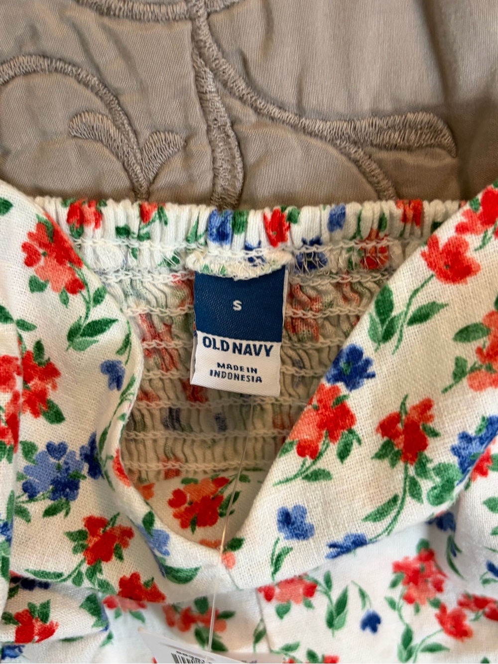 Red White and Blue Old Navy Women's Romper Size Small Floral Linen Blend NWT - Picture 2 of 9